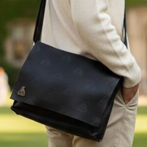 👨🏻‍🎤🎸 Gene Simmons Limited Edition “Money Bag” Leather Flap Tote 🎸👨🏻‍🎤